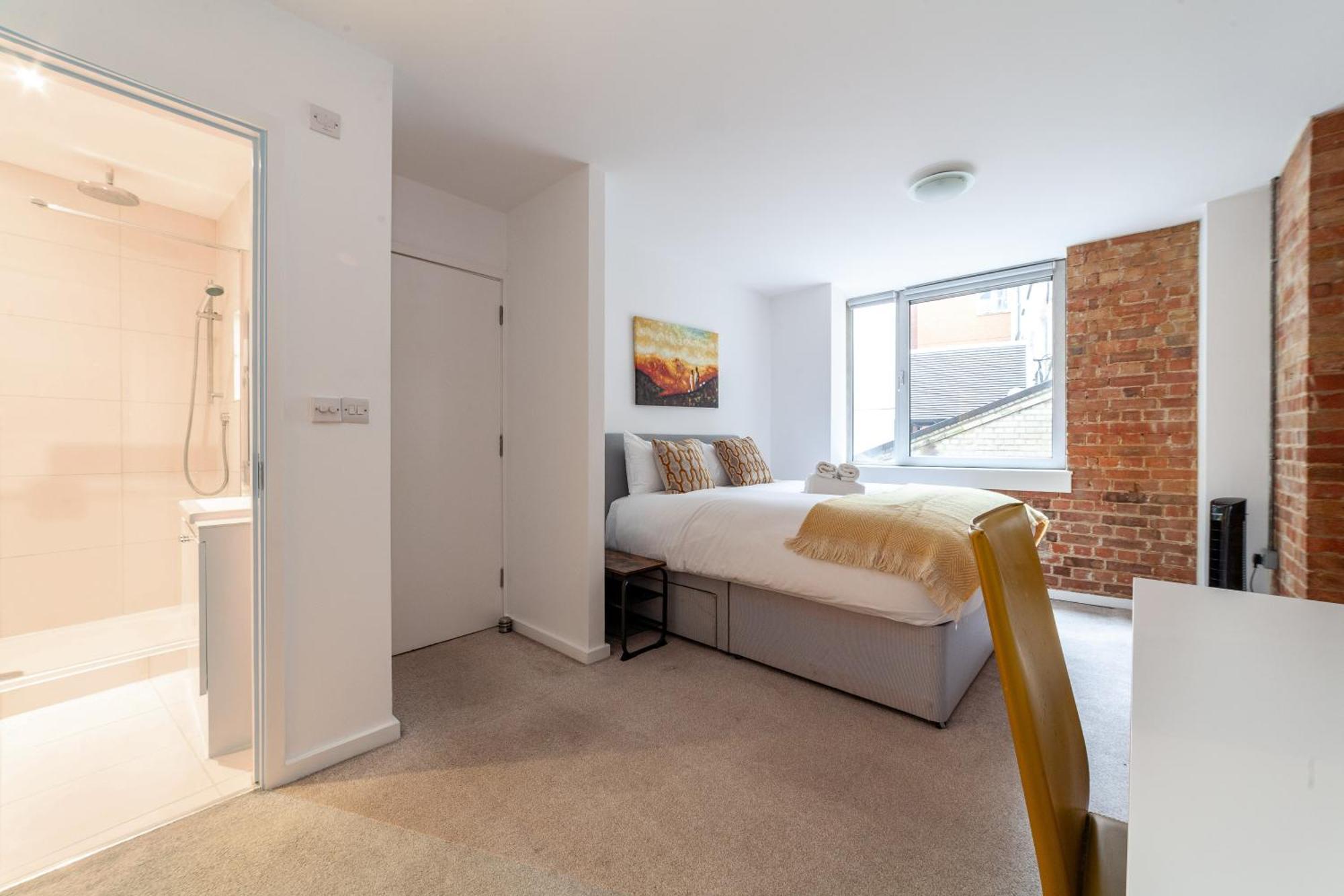 Appartamento Elegance & Chic Design - 2-bedroom Haven *